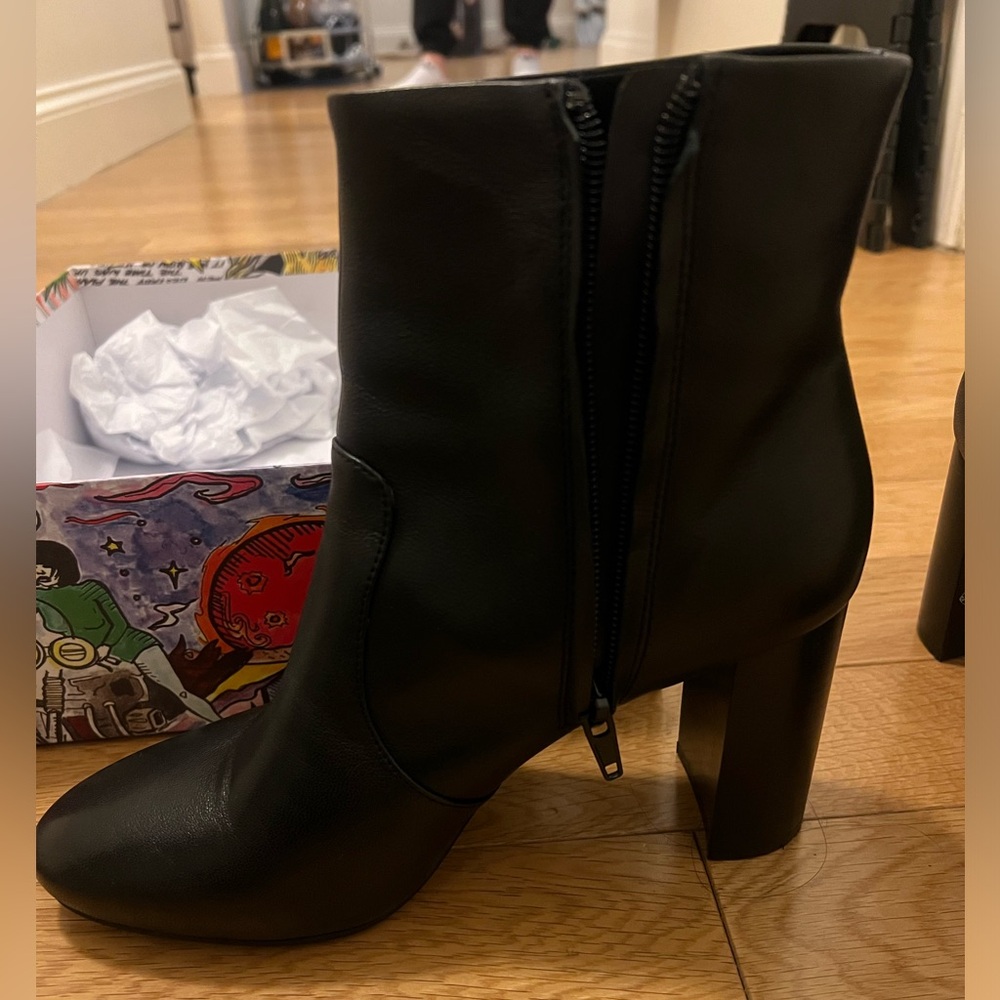 Jeffrey Campbell, lightly worn, black booties